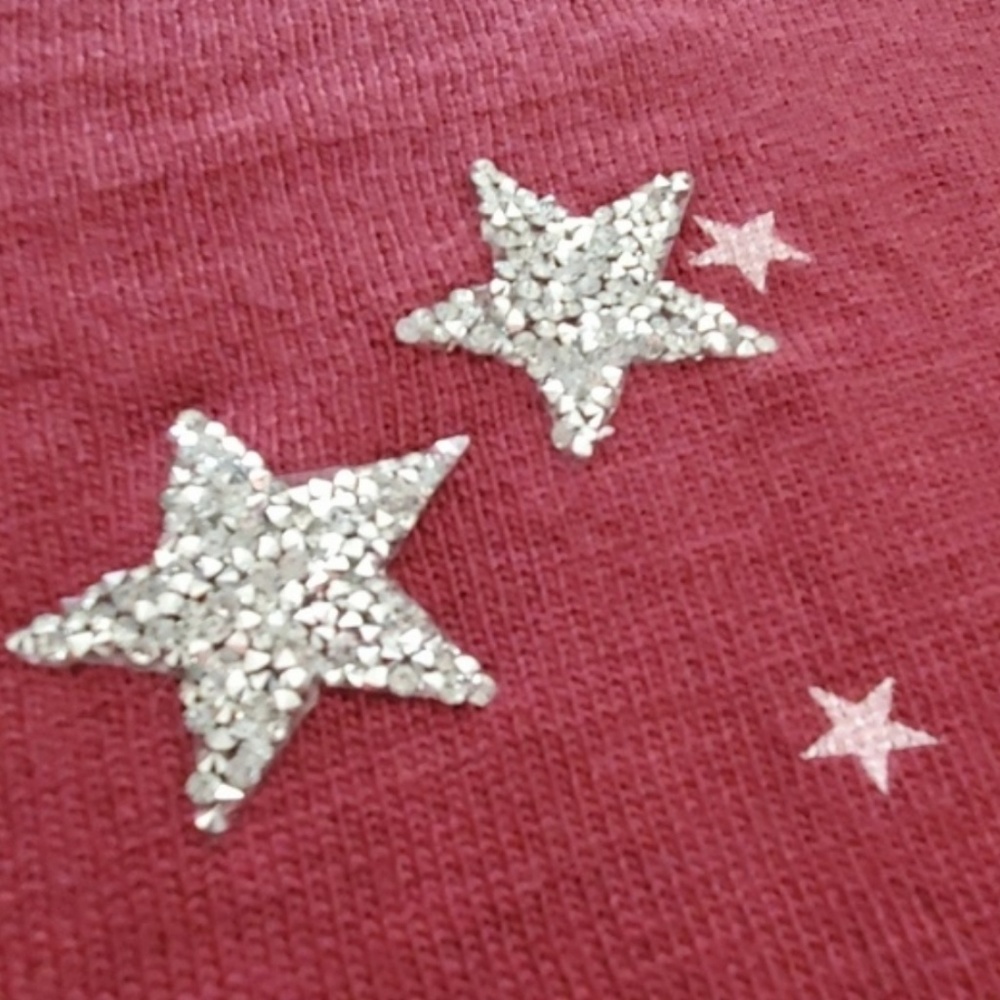 🚨🚨3/$25 SALE🚨🚨•ONLY 1 LEFT!•Burgundy sweater w/star motif•NWT - Picture 4 of 10